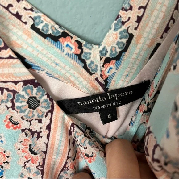 Nanette Lepore light weight dress sz 4 - Picture 4 of 8